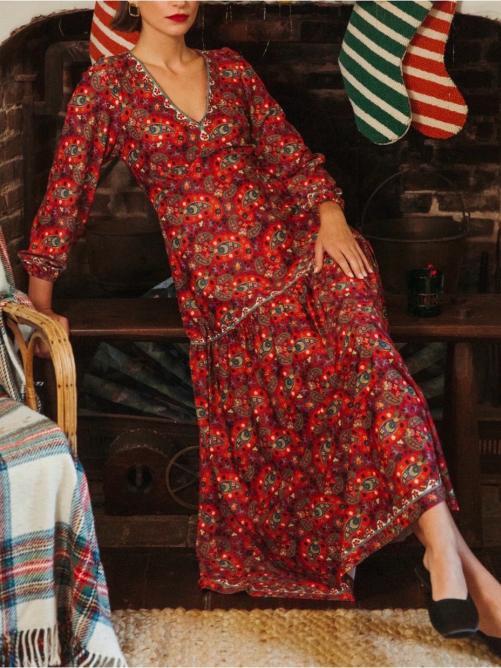 Smith & Quinn LA Maxi Dress M Medium Red Nordic Paisley Long Sleeve Boho Tiered